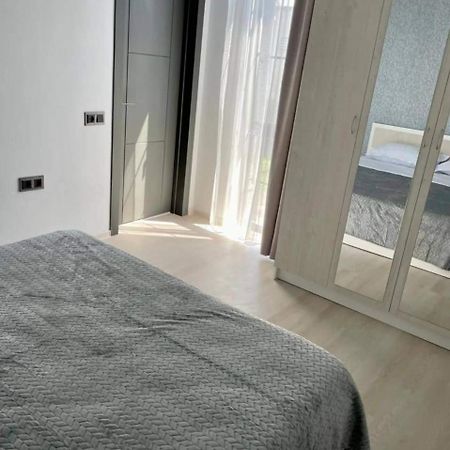 Grey House Aparthotel Zovuni Exterior photo