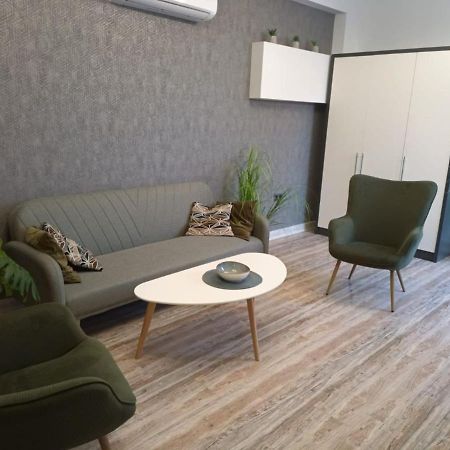 Grey House Aparthotel Zovuni Exterior photo