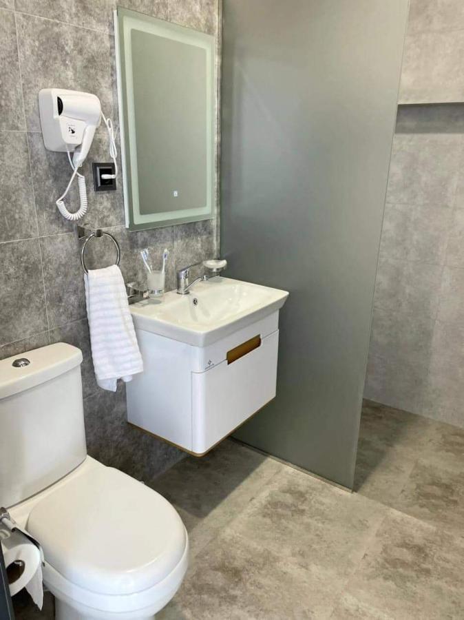 Grey House Aparthotel Zovuni Exterior photo