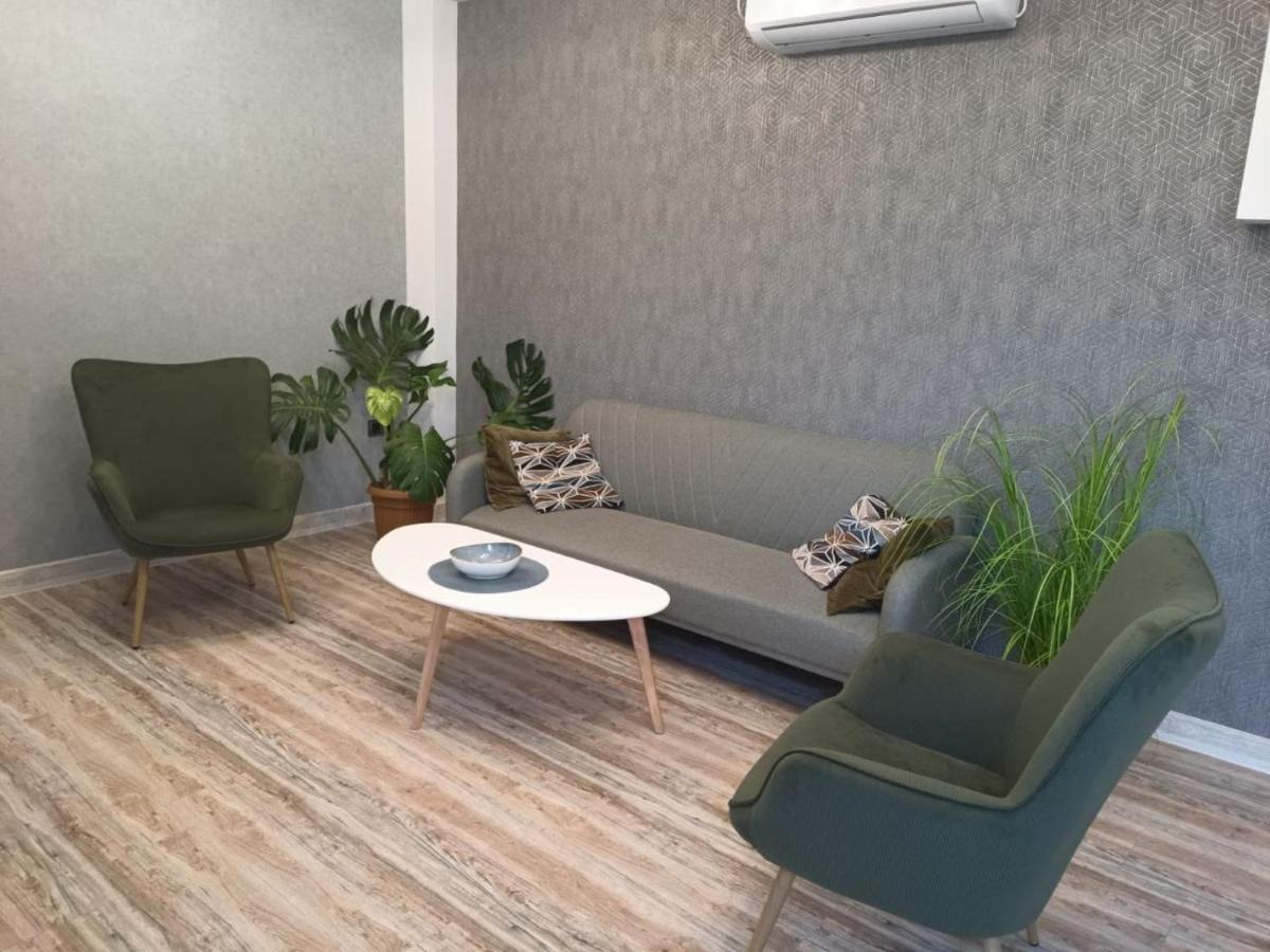 Grey House Aparthotel Zovuni Exterior photo